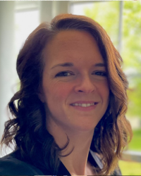 Claire Concowich, ’06