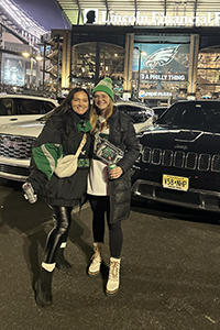 Abby Zweigle, '16, and Beck Gilbert, '16 (right) wearing the bag that inspired Phannies.