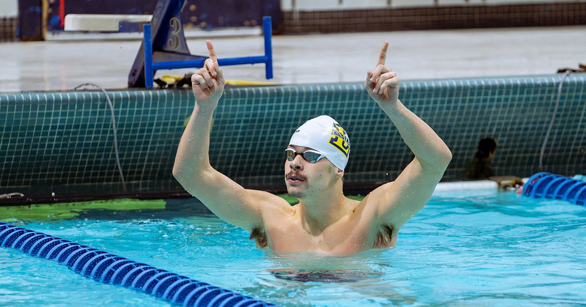 Swimmer Felix Jedbratt, ‘26