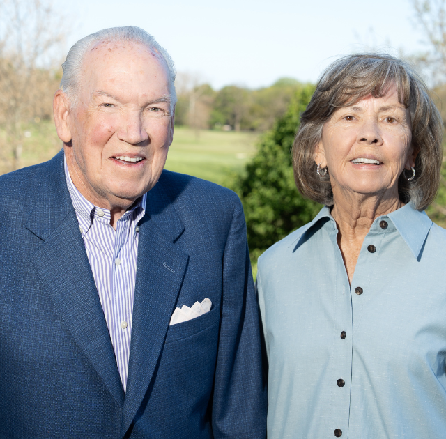 Photo of Jim Lynch, HON ’10, ‘71, and Kathleen (Kathy) Gordon Lynch, ‘77