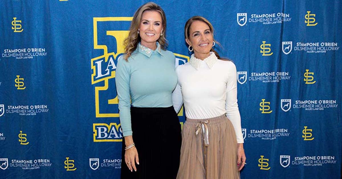 Jillian Mele, '05, MBA '24, (left) and Kristen Casey, '05