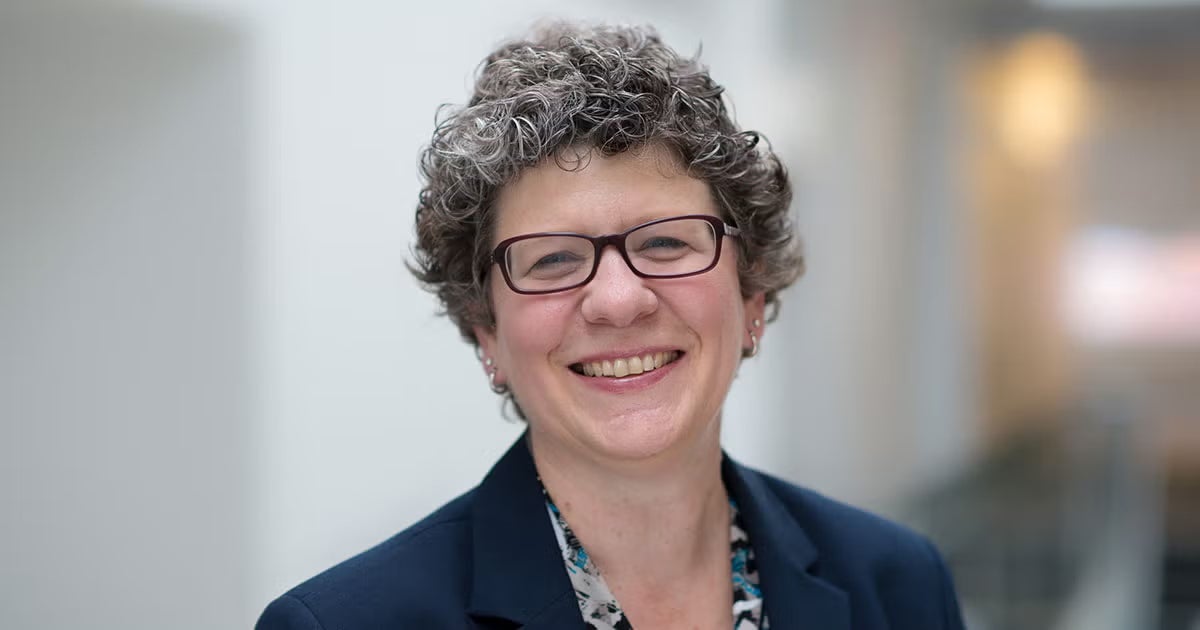 Pauline Scalvino, '87
